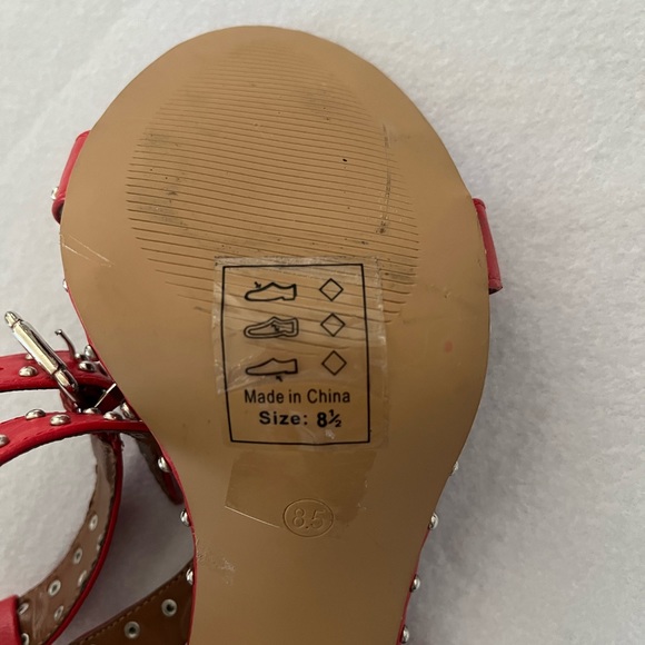 NWT Lola Shoetique Red Studded 4” High Heels 8.5 - Picture 8 of 10